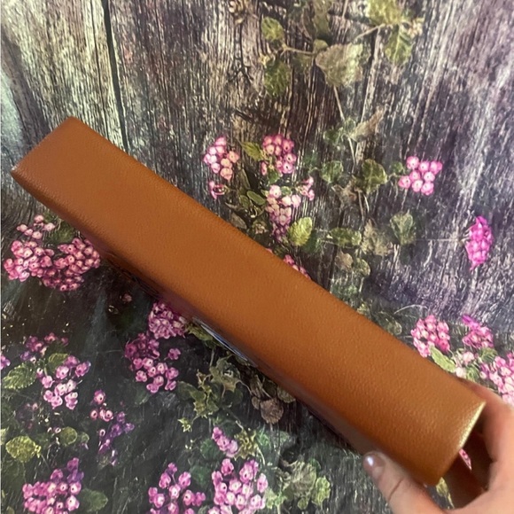 Rare Limited Edition Cakeworthy Hocus Pocus Book of Spells Clutch - Picture 2 of 12